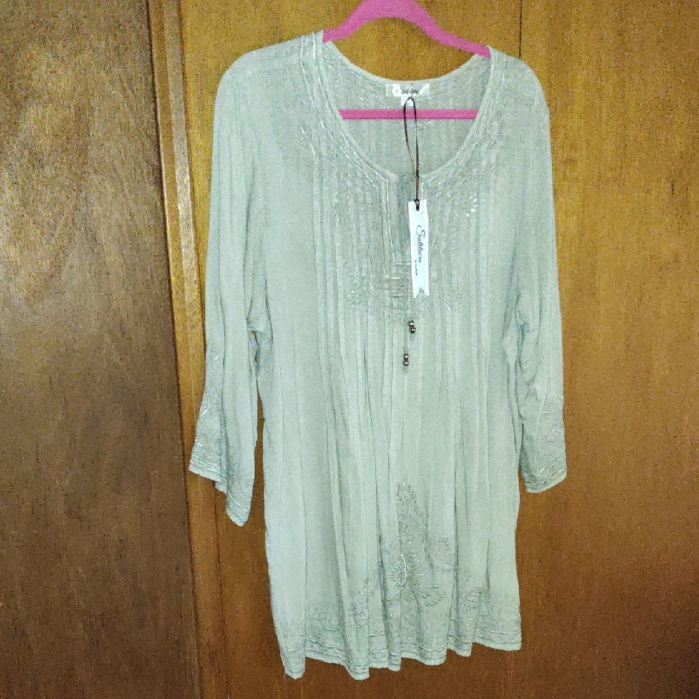 Solitaire Pastel Green Embroidered Tunic